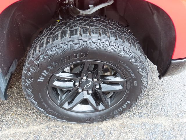 Used 2025 Chevrolet Silverado 1500 Custom Trail Boss AWD/4WD image 12
