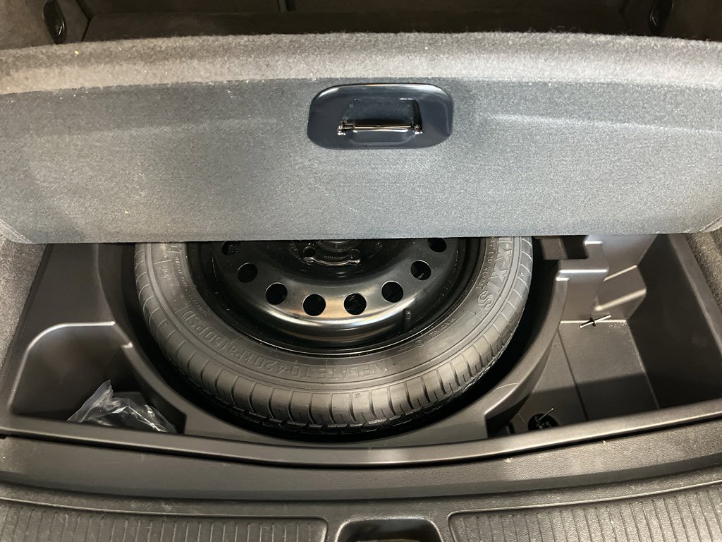 Used 2025 Buick Envision Sport Touring image 9