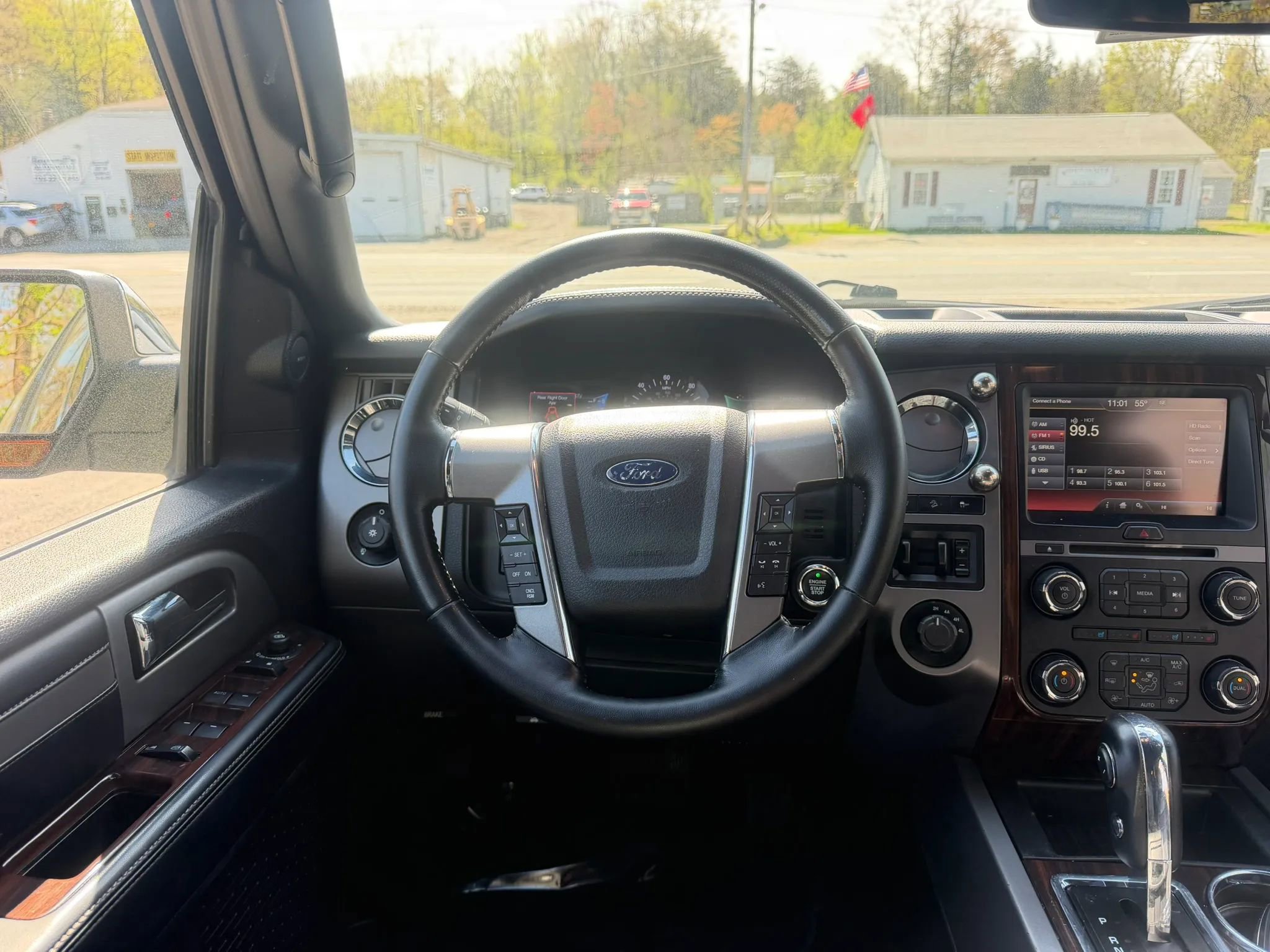 Used 2015 Ford Expedition Platinum image 35