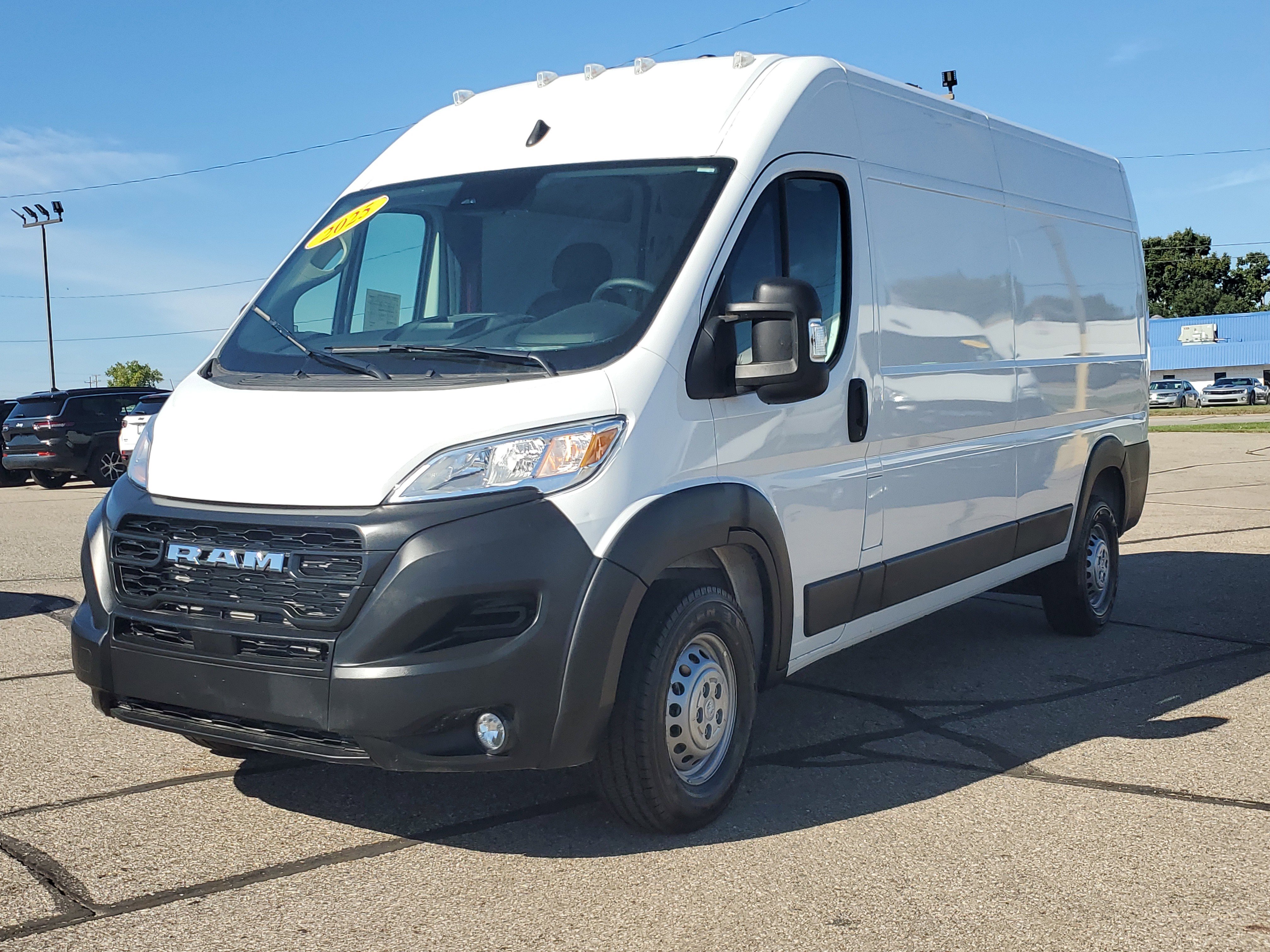 Used 2025 RAM ProMaster 2500 w/ Convenience Group image 2