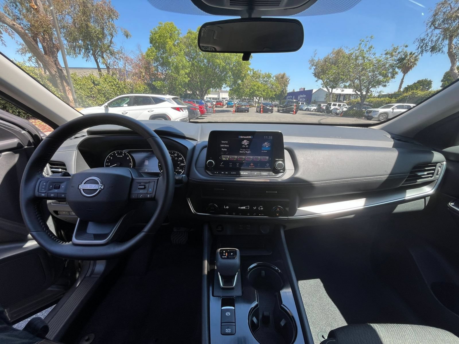 Used 2025 Nissan Rogue SV AWD/4WD image 35