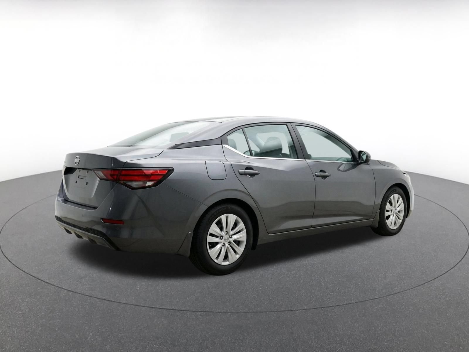 Used 2025 Nissan Sentra S FWD image 8