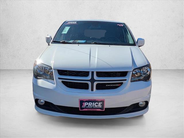 Used 2019 Dodge Grand Caravan GT image 2