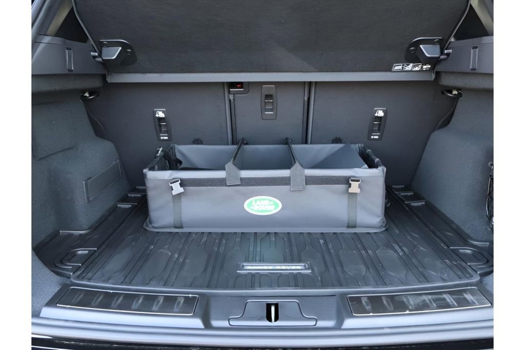 Used 2026 Land Rover Range Rover Evoque Dynamic SE image 17