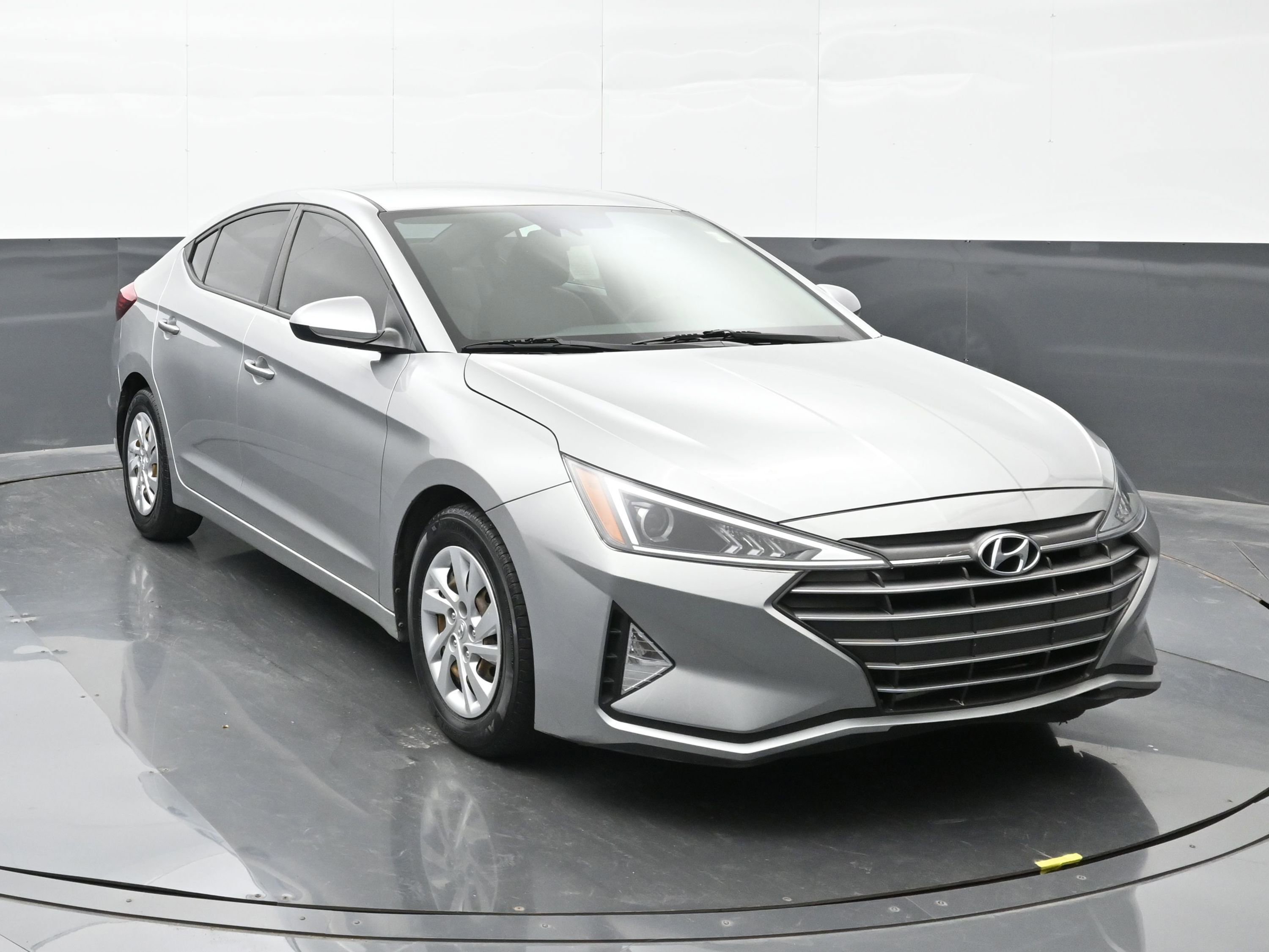 Used 2020 Hyundai Elantra SE image 8