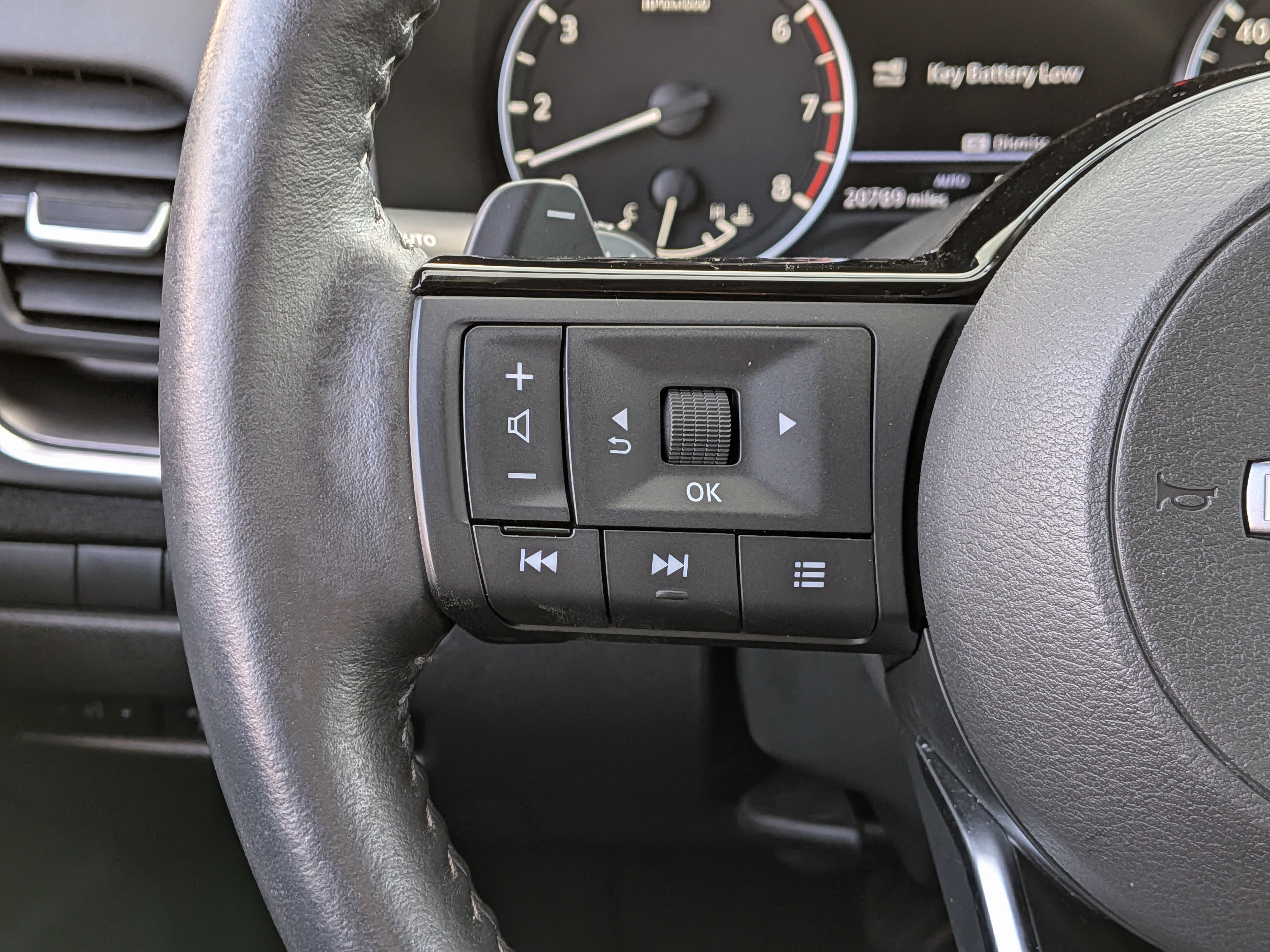 Used 2023 Nissan Rogue SV w/ SV Premium B Package AWD/4WD image 34