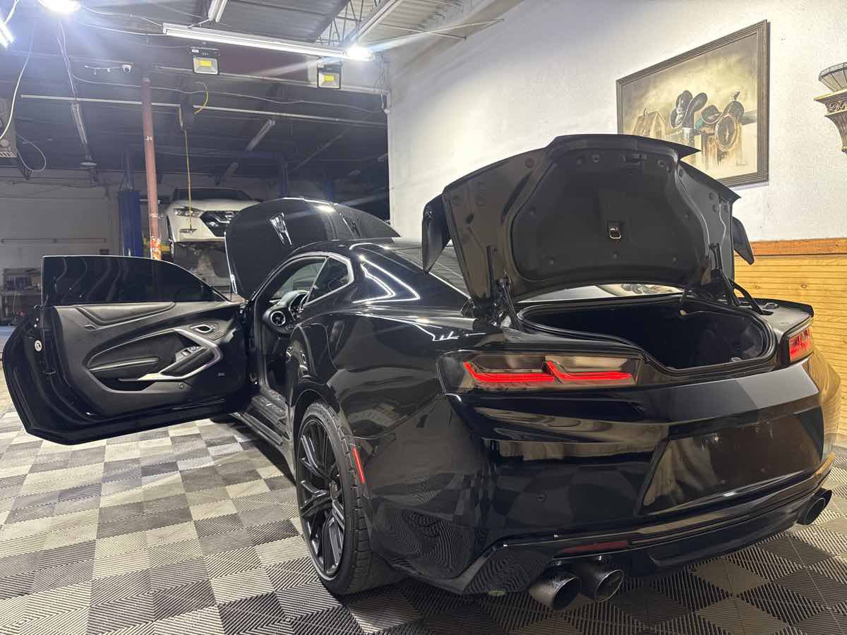 Used 2017 Chevrolet Camaro SS RWD image 10