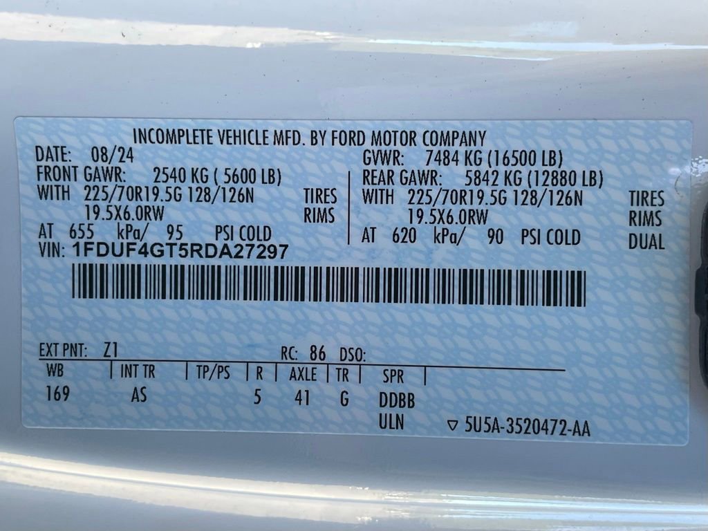 Used 2024 Ford F450 XL w/ XL Chrome Package image 41