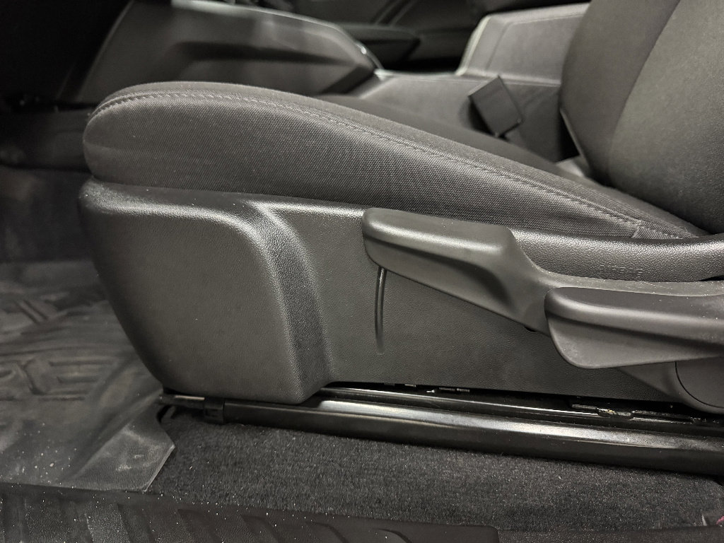 Used 2025 Chevrolet Colorado Trail Boss w/ Midnight Edition AWD/4WD image 24