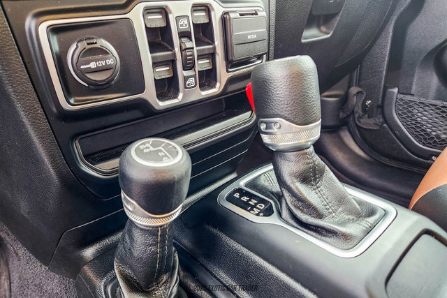 Used 2020 Jeep Gladiator Sport w/ Quick Order Package 24S image 27