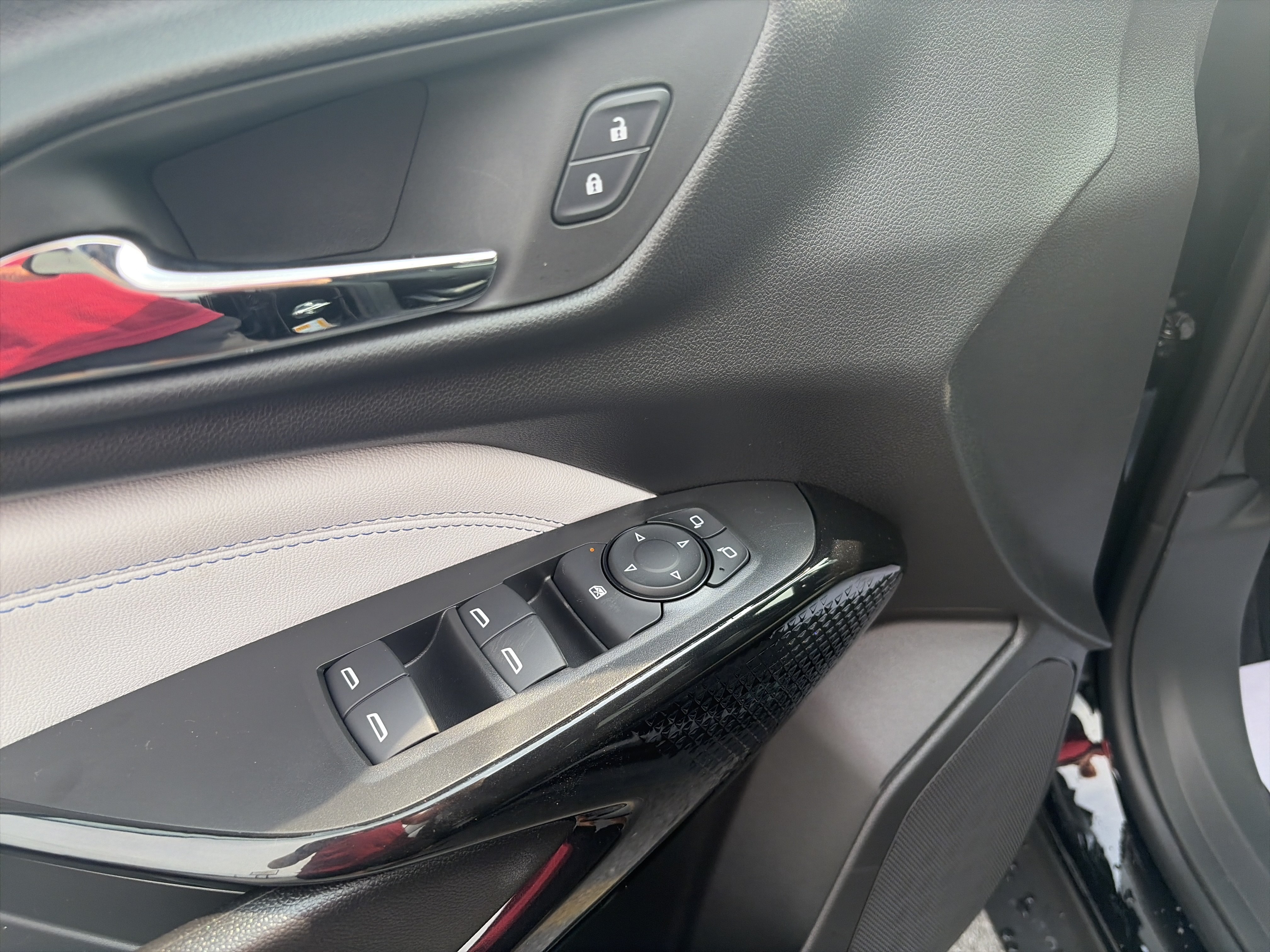 New 2026 Chevrolet Trax LT w/ Driver Confidence Package FWD image 19