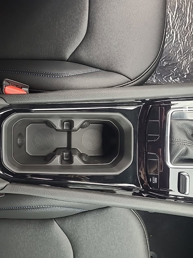 New 2025 Jeep Compass Limited w/ Sun & Sound Group image 26