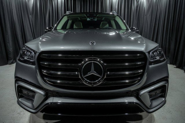 New 2026 Mercedes-Benz GLS 450 450 4MATIC&reg; SUV image 2