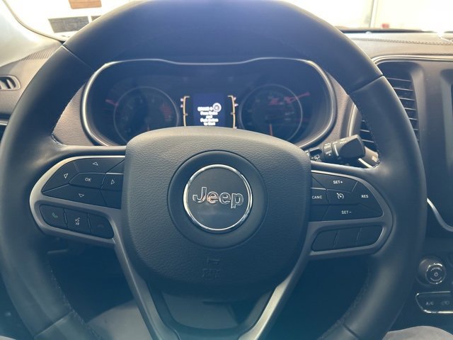 Used 2019 Jeep Cherokee Latitude Plus w/ Cold Weather Group image 10