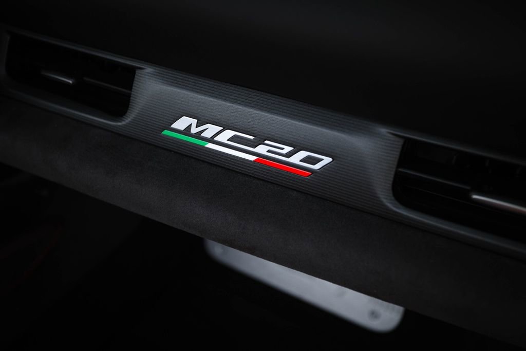 Used 2024 Maserati MC20 Cielo RWD image 45