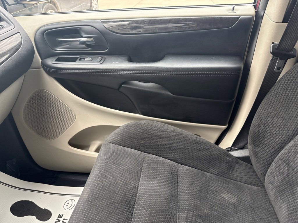 Used 2019 Dodge Grand Caravan SE w/ UConnect Hands-Free Group FWD image 27