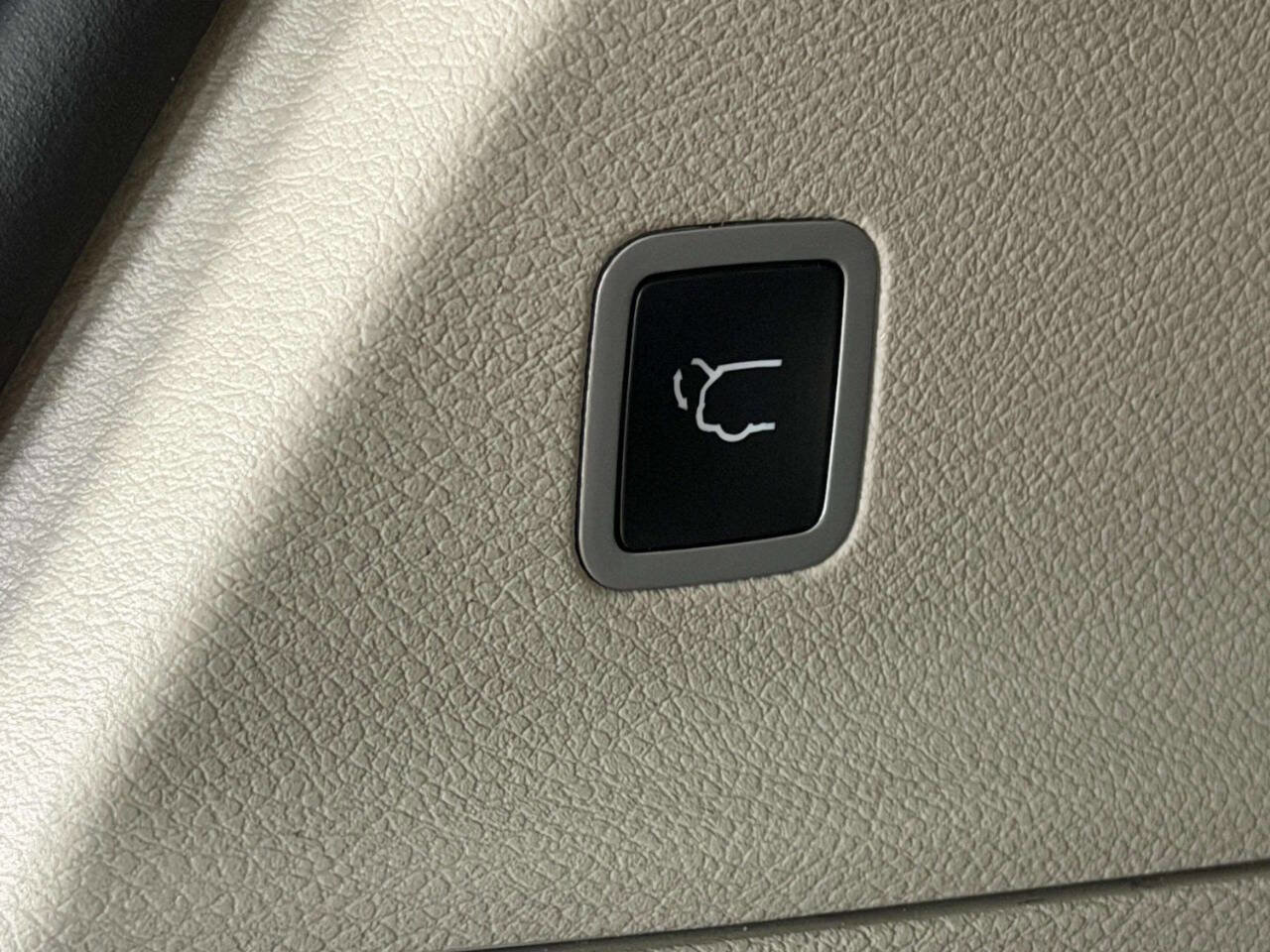 Used 2019 Chrysler Pacifica Touring Plus FWD image 8