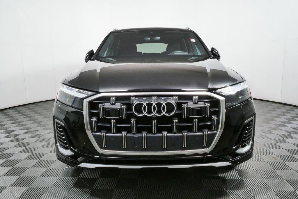 Used 2025 Audi Q7 3.0T Prestige AWD/4WD image 34