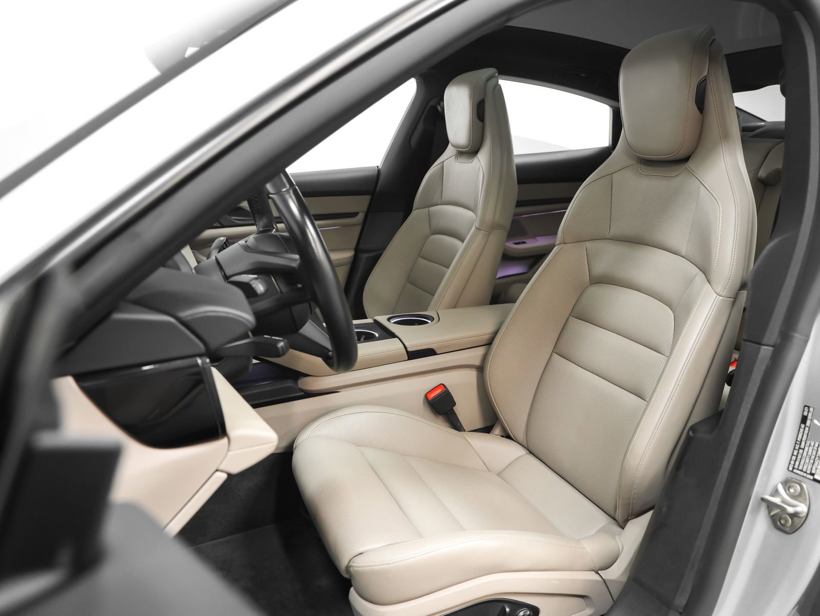 Certified 2021 Porsche Taycan image 5