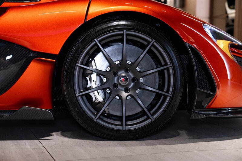Used 2014 McLaren P1 RWD image 40