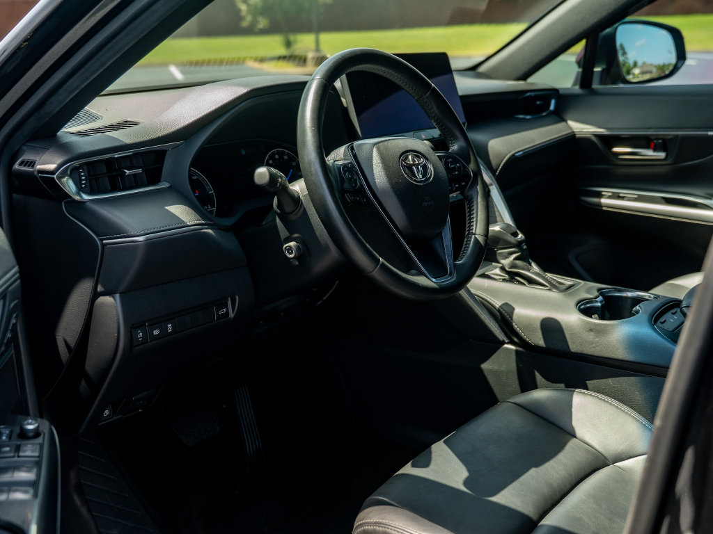 Used 2023 Toyota Venza Nightshade AWD/4WD image 10