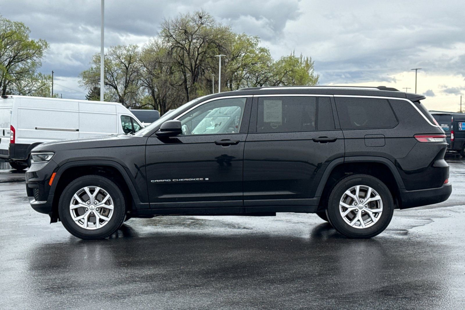 Used 2021 Jeep Grand Cherokee L Laredo w/ Luxury Tech Group I AWD/4WD image 7