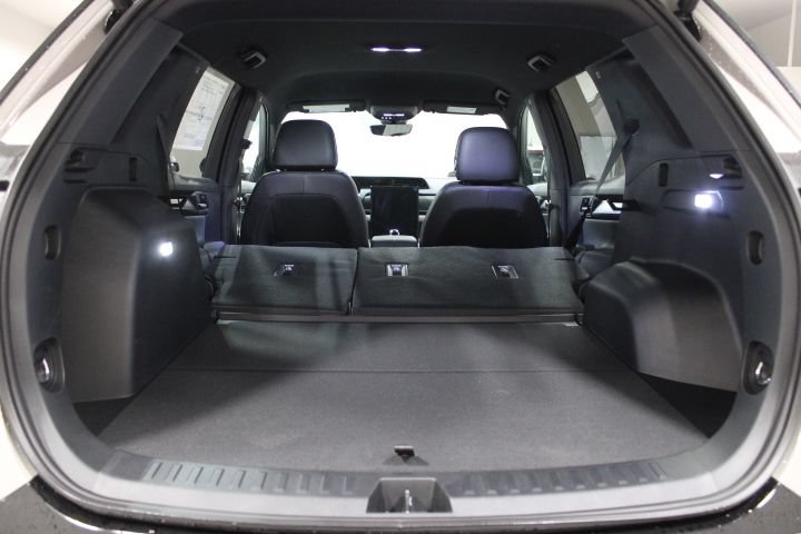 New 2026 GMC Terrain AT4 w/ Convenience Package III AWD/4WD image 13