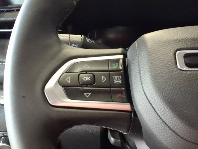 Certified 2024 Jeep Compass Limited w/ High Altitude Package AWD/4WD image 16
