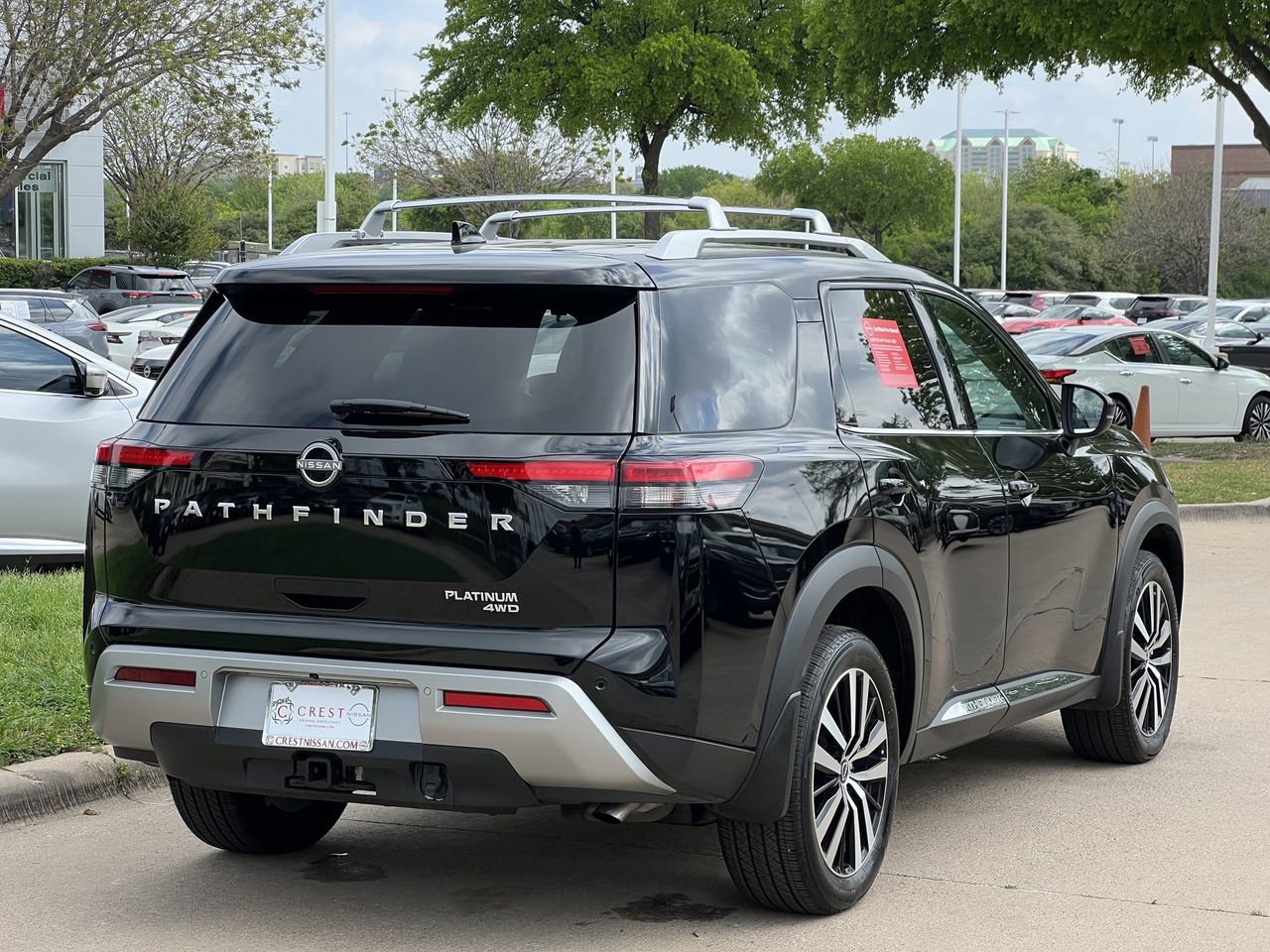 Certified 2025 Nissan Pathfinder Platinum w/ Cargo Package AWD/4WD image 4