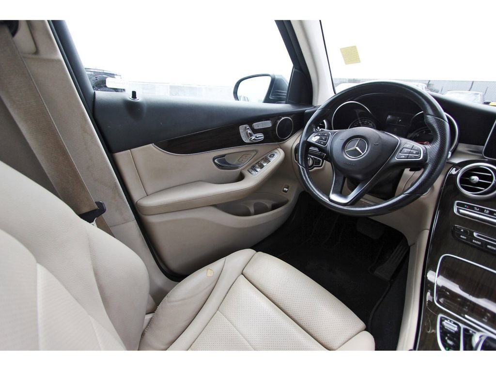 Used 2016 Mercedes-Benz GLC 300 image 6