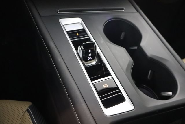 Used 2025 Volkswagen Atlas Cross Sport SE FWD image 19