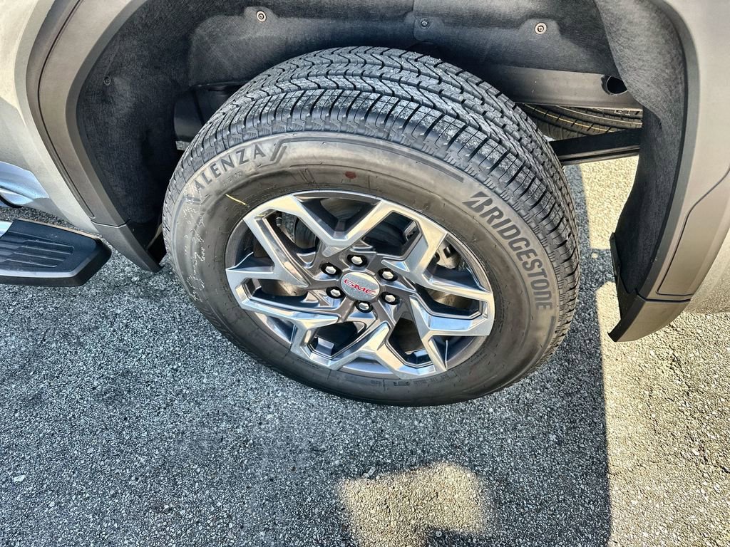 New 2026 GMC Sierra 1500 SLT image 12