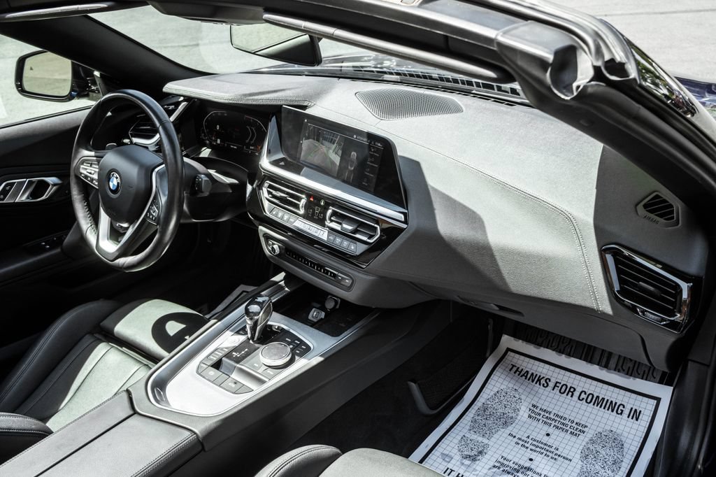 Used 2019 BMW Z4 sDrive30i w/ Convenience Package RWD image 11