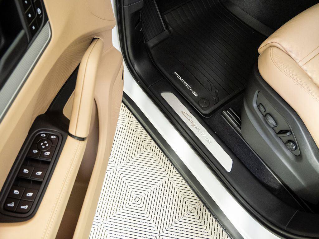 New 2026 Porsche Cayenne AWD/4WD image 8