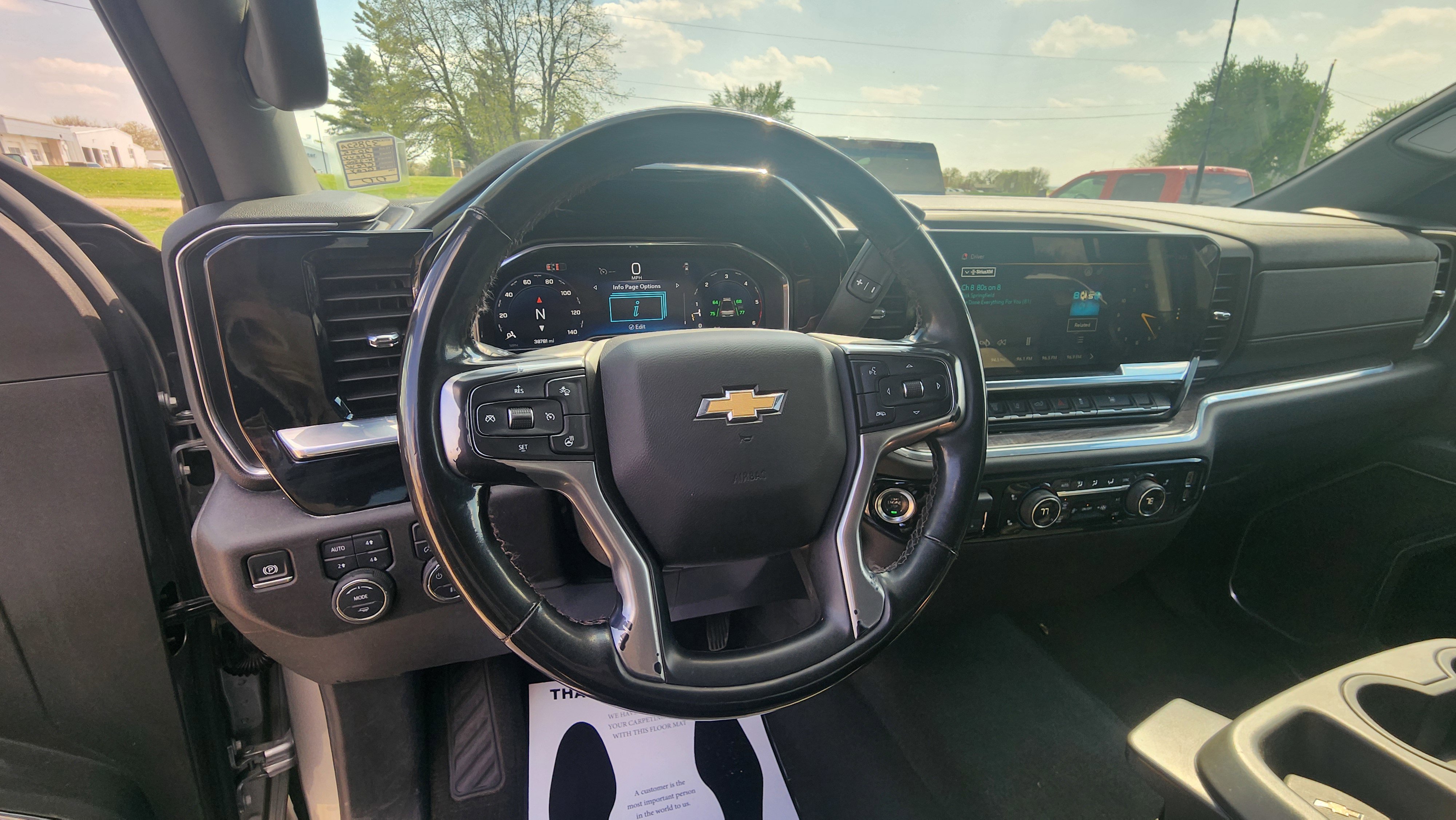 Used 2025 Chevrolet Silverado 2500 LTZ AWD/4WD image 16