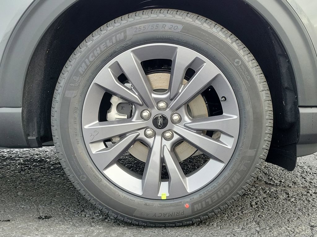 New 2026 Ford Explorer Active w/ Active Comfort Package image 9