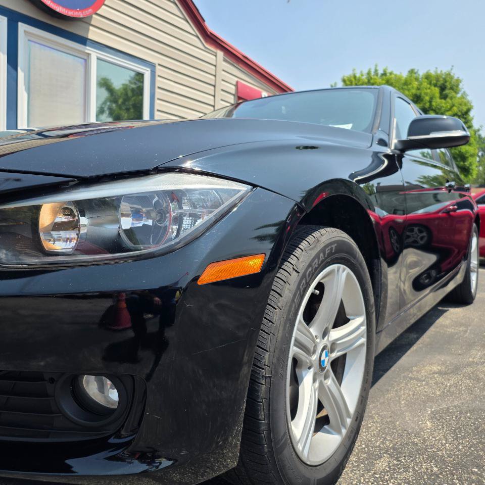 Used 2014 BMW 320i xDrive Sedan AWD/4WD image 16
