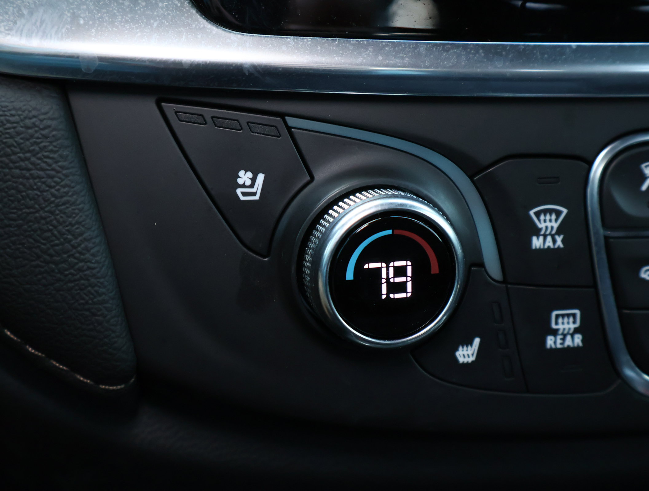 Used 2023 Chevrolet Traverse High Country AWD/4WD image 6