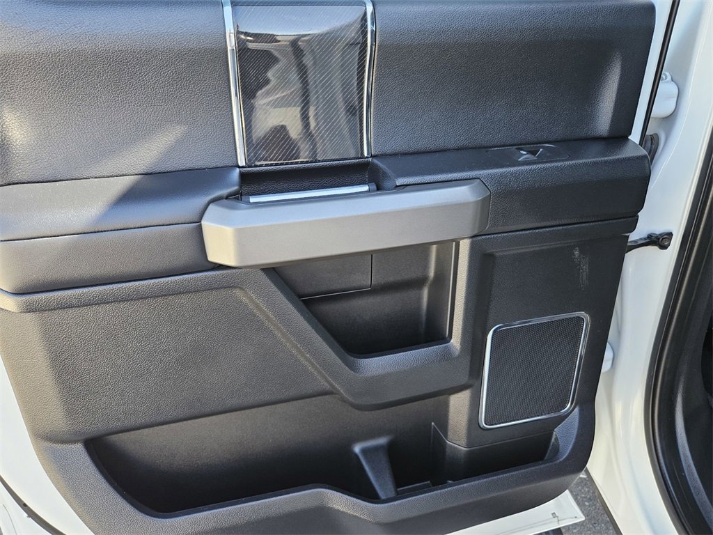 Used 2021 Ford F450 Platinum w/ FX4 Off-Road Package image 27