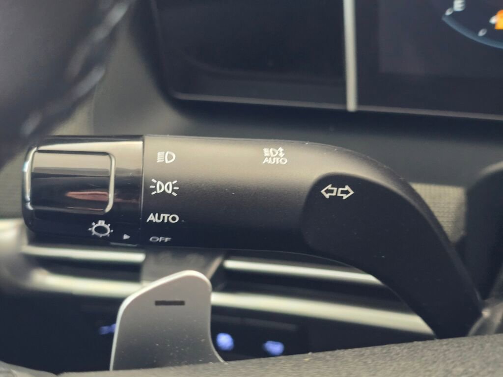 Used 2025 Hyundai Santa Cruz Limited image 25