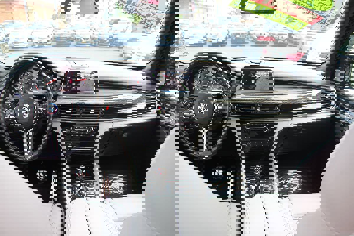 Used 2018 BMW X5 M image 38