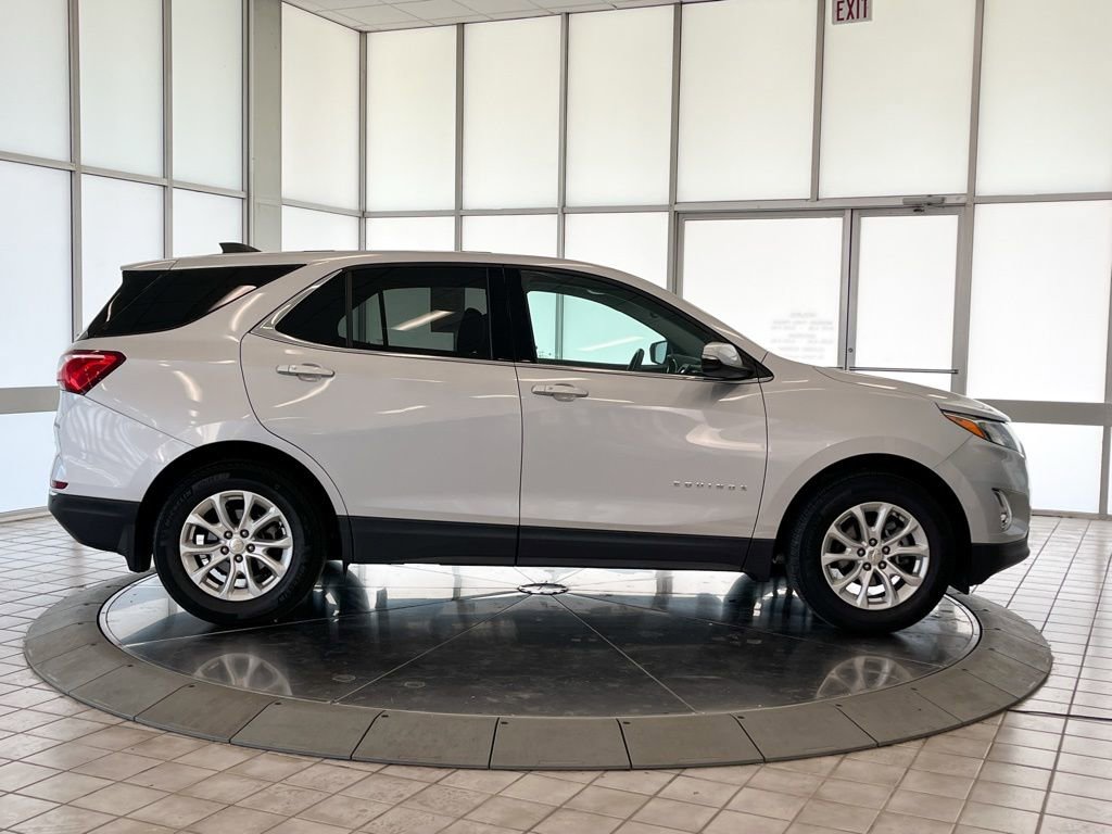 Used 2019 Chevrolet Equinox LT w/ Driver Convenience Package image 9