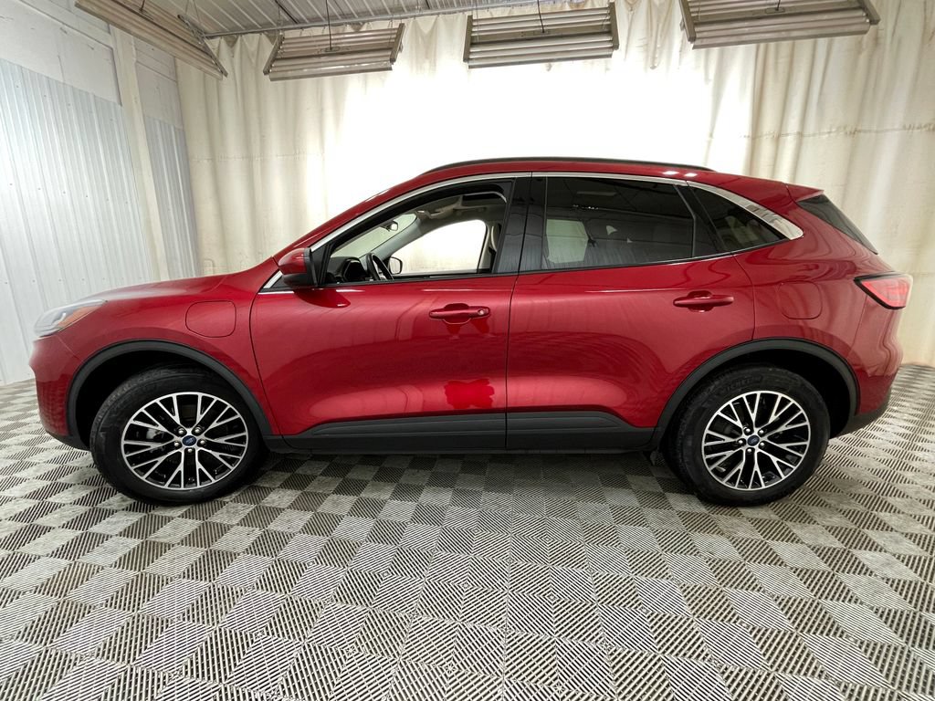 Used 2021 Ford Escape SEL w/ Technology Package FWD image 17