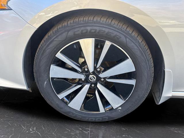 Used 2022 Nissan Altima 2.5 SV w/ SV Premium Package image 31