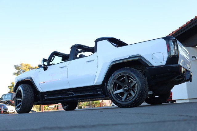 Used 2022 GMC Hummer EV Edition 1 w/ LPO, Illumination Package AWD/4WD image 17
