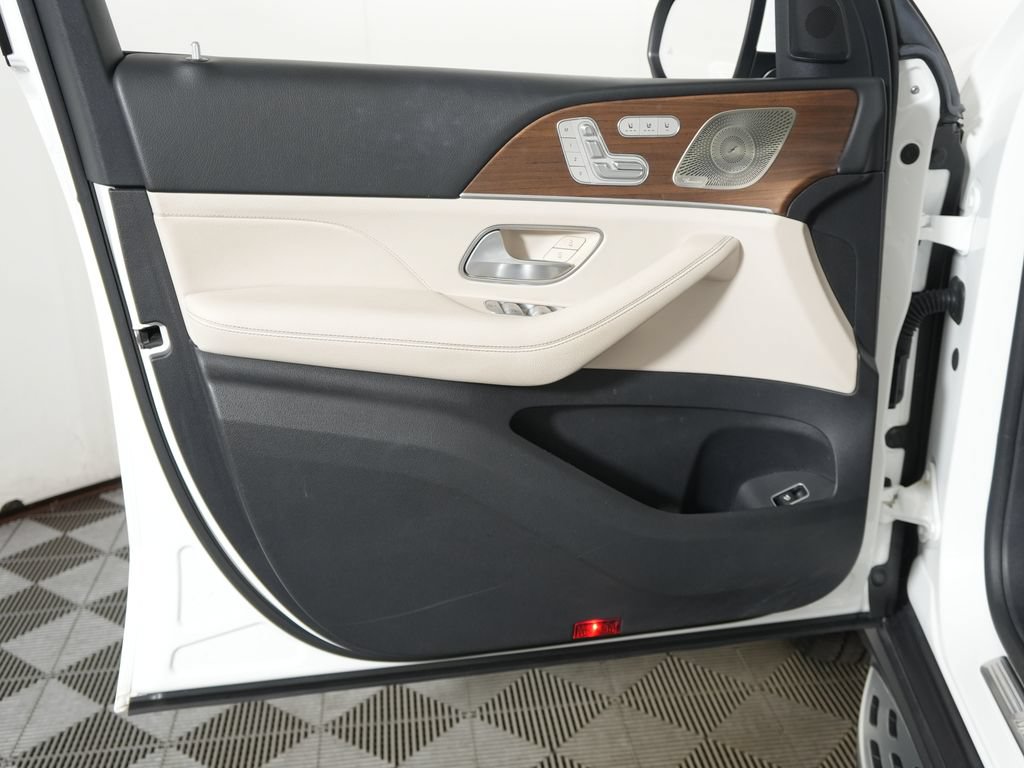 Certified 2022 Mercedes-Benz GLS 450 4MATIC image 30