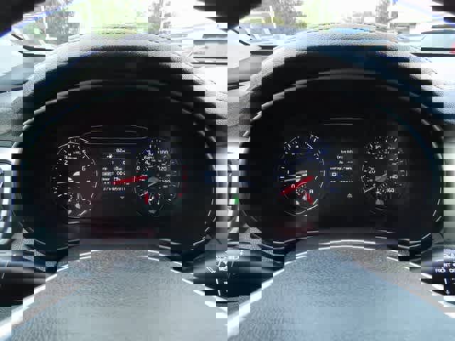 Used 2019 Kia Sorento LX image 25