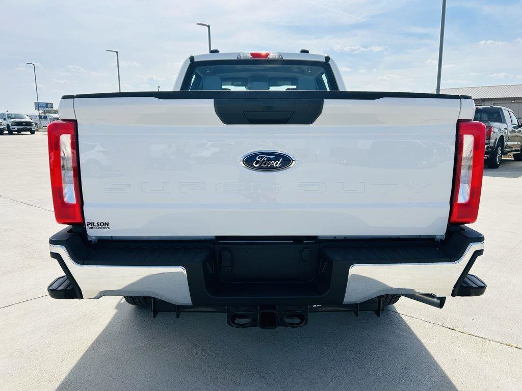 New 2026 Ford F250 XL w/ XL Chrome Package image 30