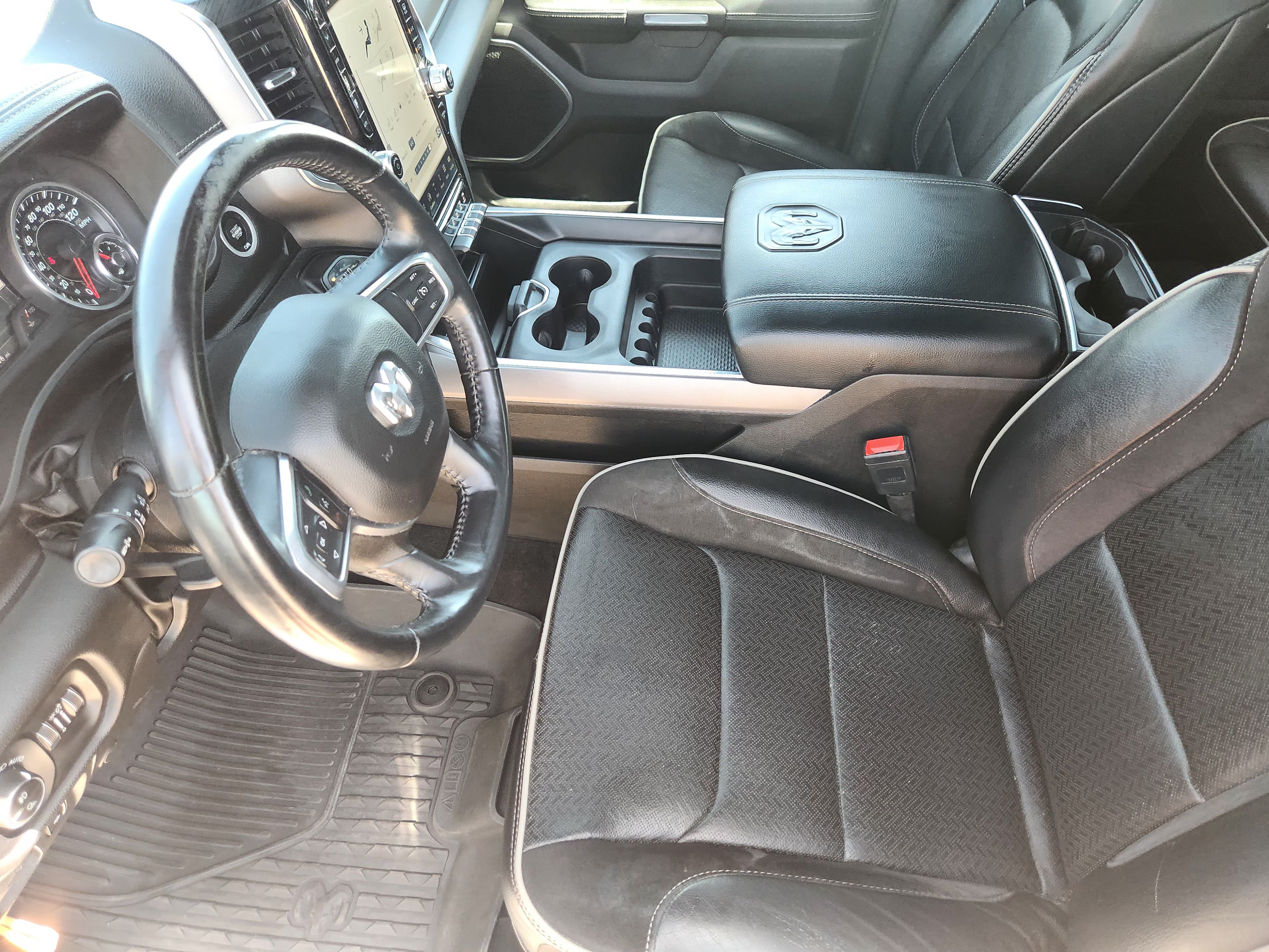 Used 2023 RAM 1500 Laramie AWD/4WD image 14