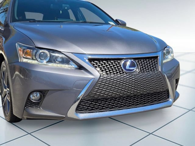 Used 2016 Lexus CT 200h w/ Navigation Package FWD image 2